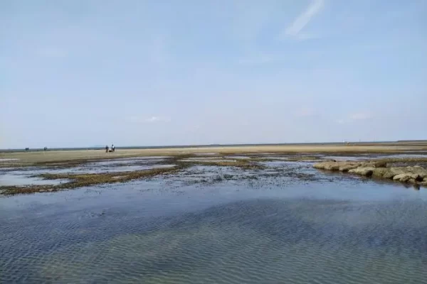 Pantai Nongsa, Tempat Eksotis dengan Pemandangan Singapura di Batam