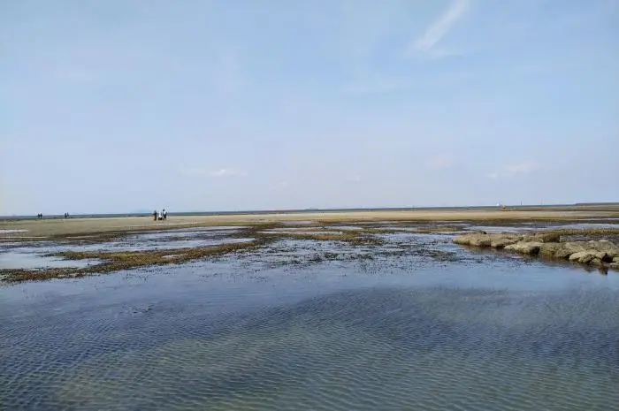 Pantai Nongsa, Tempat Eksotis dengan Pemandangan Singapura di Batam