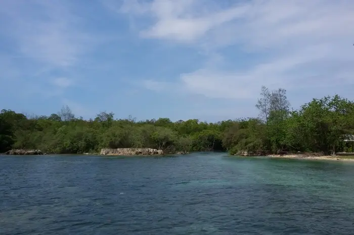 Pulau Sangiang, Keindahan Alami dan Spot Petualangan Eksotis di Serang