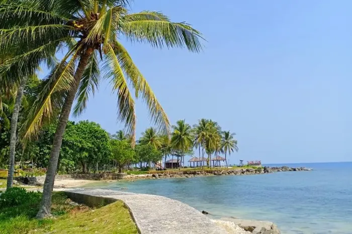 Pantai Tanjung Lesung, Pantai Pasir Putih dengan Pesona Alam Menakjubkan di Banten